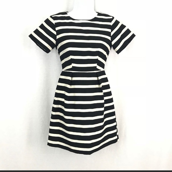 H&M Dresses & Skirts - H&M Black and White Tea Dress